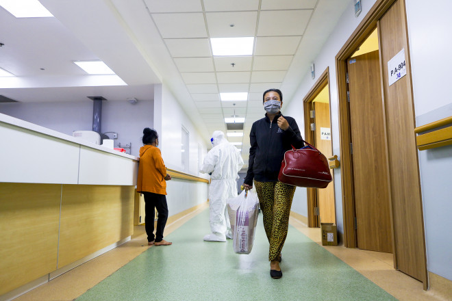 Hành trình giành lại sự sống ở "lằn ranh sinh tử" cho bệnh nhân COVID-19 - 20