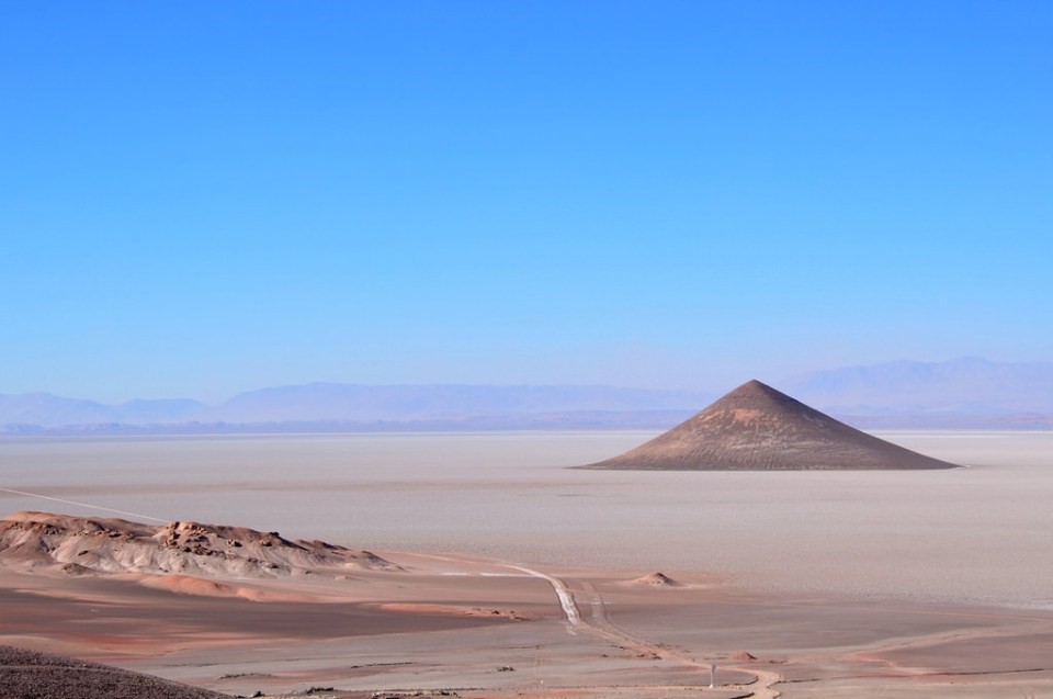 Chiêm ngưỡng vẻ đẹp &#34;kim tự tháp&#34; tự nhiên của Argentina - 6