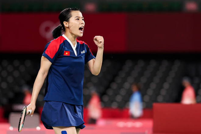 Hot badminton girl Thuy Linh impresses the Olympics, confidently races world stars - 1