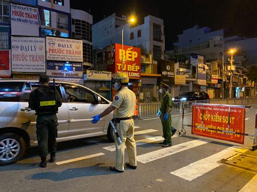 Hai đêm "đặc biệt" ở TP HCM - 2