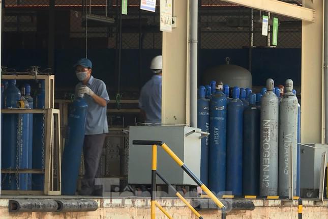 Cận cảnh nhà máy sản xuất oxy y tế 'khổng lồ' phục vụ bệnh viện điều trị COVID-19 - 7