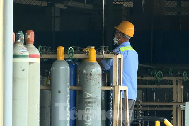 Cận cảnh nhà máy sản xuất oxy y tế 'khổng lồ' phục vụ bệnh viện điều trị COVID-19 - 11