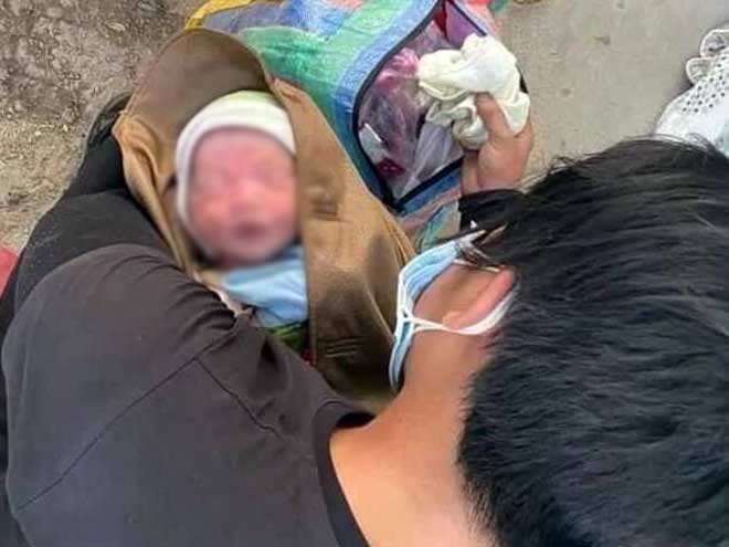 Cặp vợ chồng bế con 10 ngày tuổi đi xe máy từ Bình Dương đã về đến Nghệ An - 3