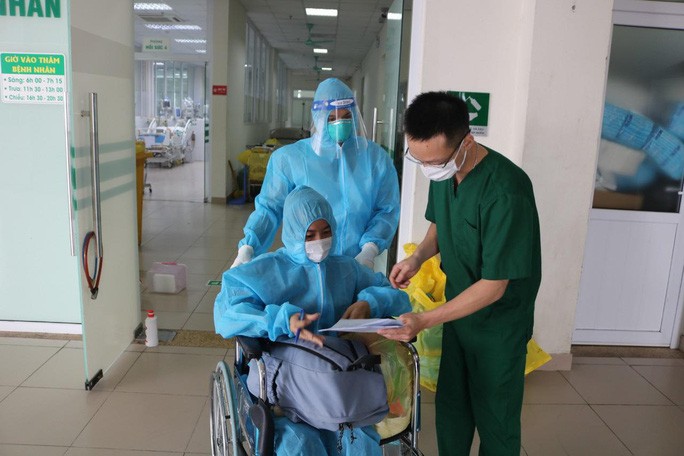 Hai nữ bệnh nhân mắc Covid-19 nguy kịch thoát ECMO ngoạn mục - 2