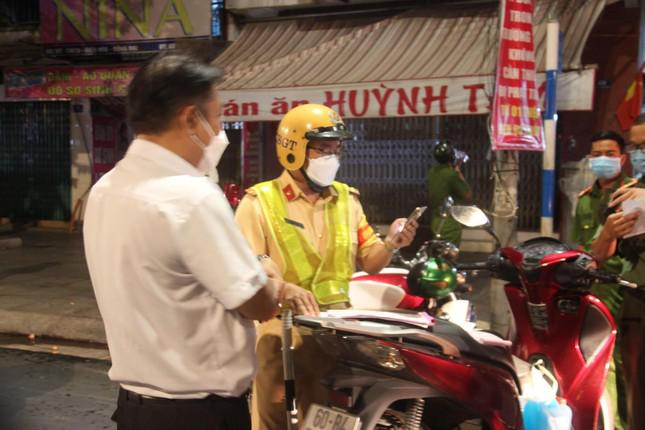 Vi phạm nồng độ cồn, Trưởng phòng tín dụng bị đề xuất phạt 35 triệu đồng - 2