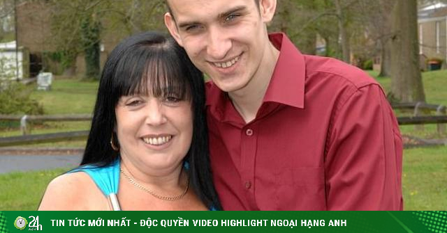 Nàng 60 tuổi và chàng 31 tuổi yêu nhau điên cuồng suốt 15 năm