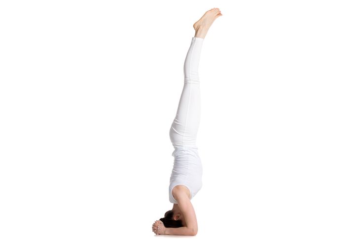 Những động tác yoga giúp vòng 1 quyến rũ - 7