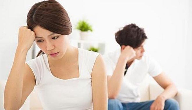 Bất ngờ đến cơ quan chồng, vợ lập tức ly hôn vì chiếc ghế lạ trong phòng thay đồ - 3