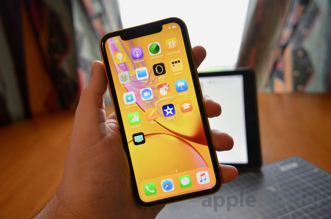 Những lựa chọn tốt hơn iPhone 12 Mini, giá lại thấp hơn - 4