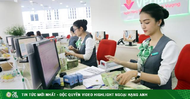 Dàn lãnh đạo một ngân hàng lớn mua được khối tài sản rẻ ...