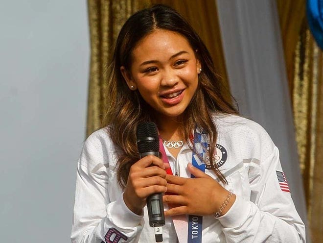 Cô gái H’Mông giành HCV Olympic được đón tiếp cực kỳ đặc biệt ở Mỹ - 1