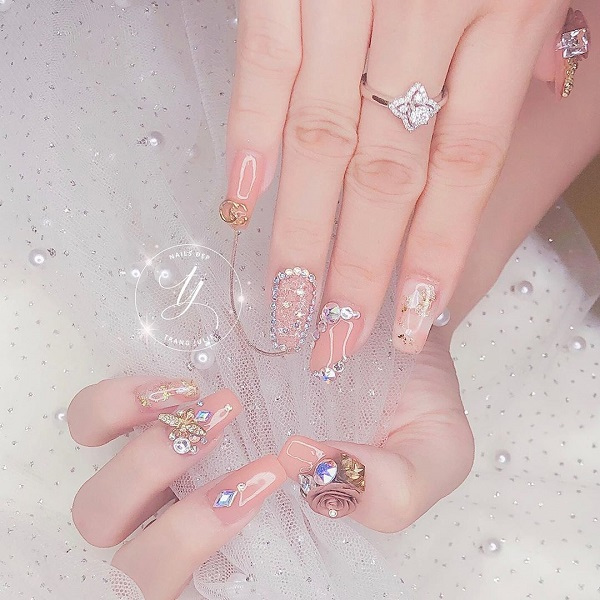 10 mẫu nail cô dâu đẹp đơn giản nhẹ nhàng hiện đại và sang chảnh - 4