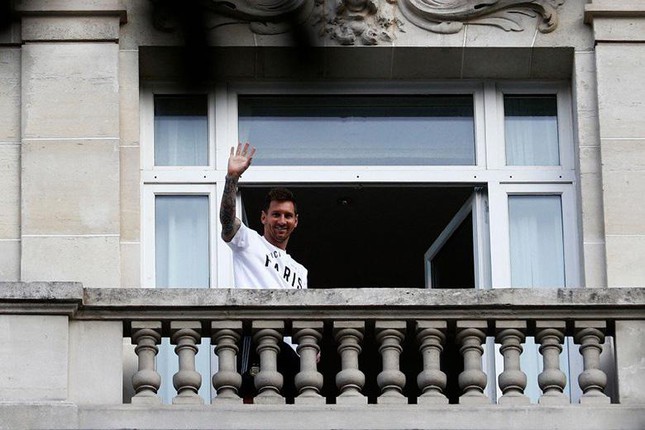 Choáng với độ xa hoa nơi gia đình Messi lưu trú ở Paris - 1