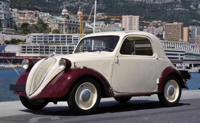 Riêng chiếc xe 1939 Simca 5 này của ông đã có giá dao động từ 11.500 – 17.000 USD (262 triệu - 388 triệu đồng).
