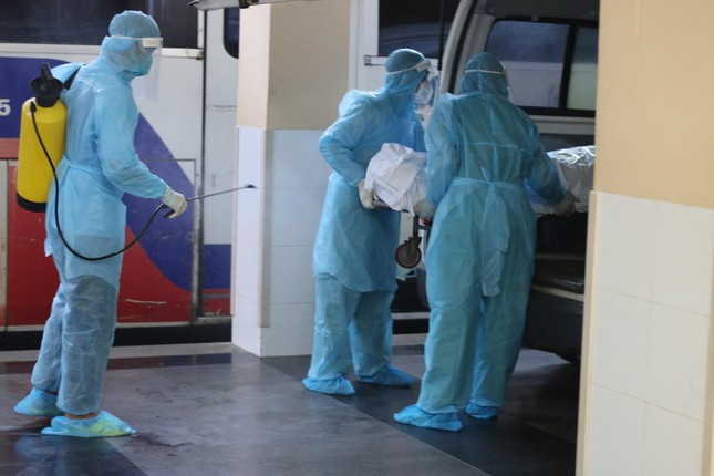 Người mắc COVID-19 tử vong bị thu 36 triệu đồng viện phí, bệnh viện nói gì? - 2