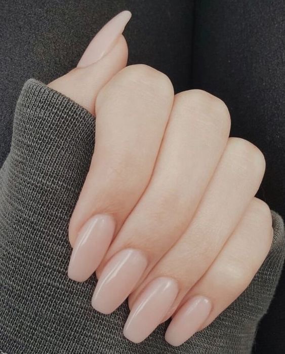 Móng tay từ đen xỉn, sần sùi trở nên trắng hồng, bóng mịn với loạt mẹo sau - 6