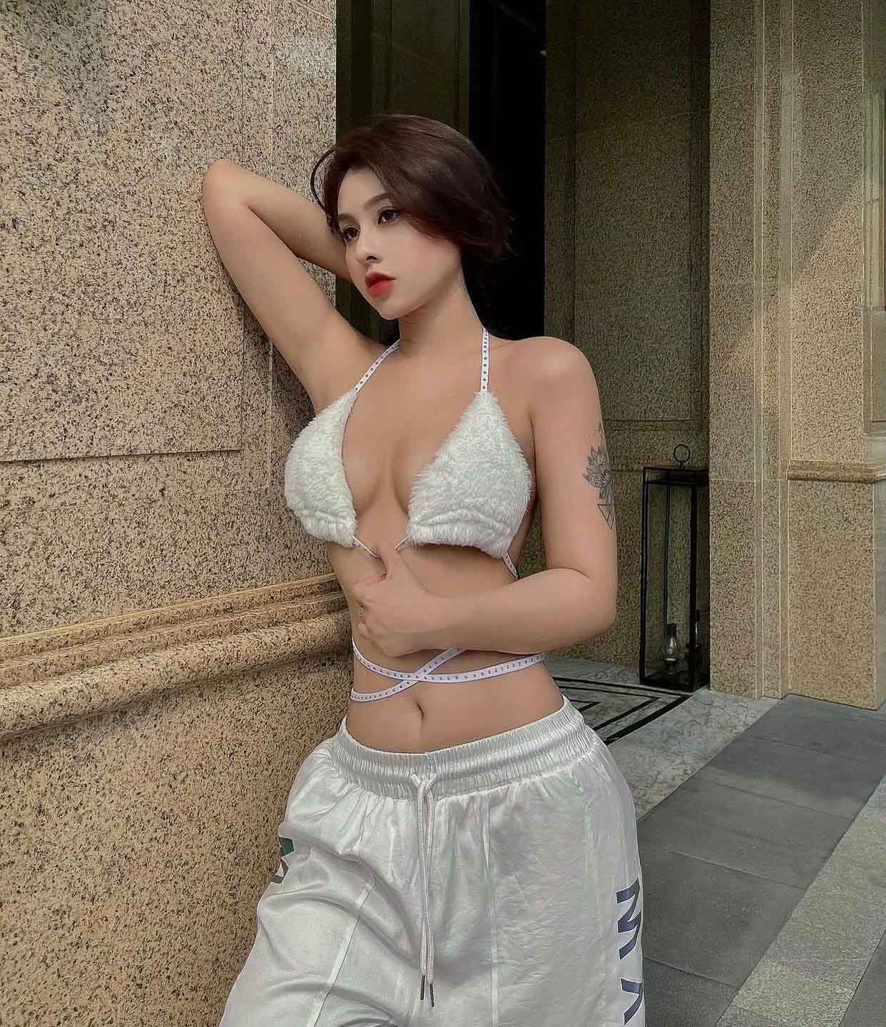 Hot girl Thiên Ân:“ Nhìn cách mặc người ta tưởng tôi yêu nhiều lắm” - 1