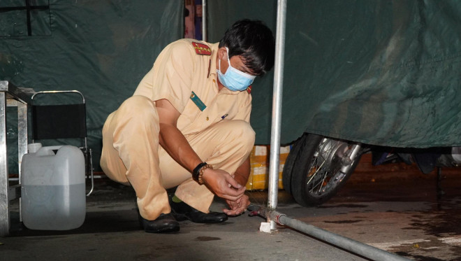 TP HCM bắt đầu 2 tuần siết chặt giãn cách xã hội - 3