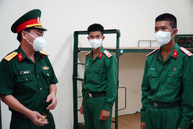 TP HCM bắt đầu 2 tuần siết chặt giãn cách xã hội - 10