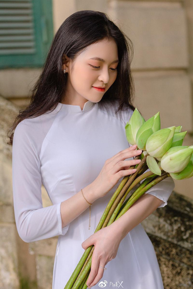 Hoa khôi trường Y sở hữu vẻ đẹp ngọt ngào 'gây thương nhớ' trong tà áo dài - 7
