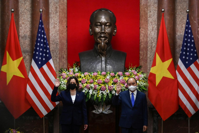 Chủ tịch nước Nguyễn Xuân Phúc hội kiến Phó Tổng thống Mỹ Kamala Harris - 3