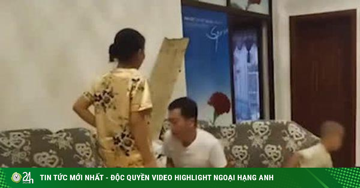 Bố mẹ diễn kịch thần sầu khiến con dừng cắm mặt vào điện thoại