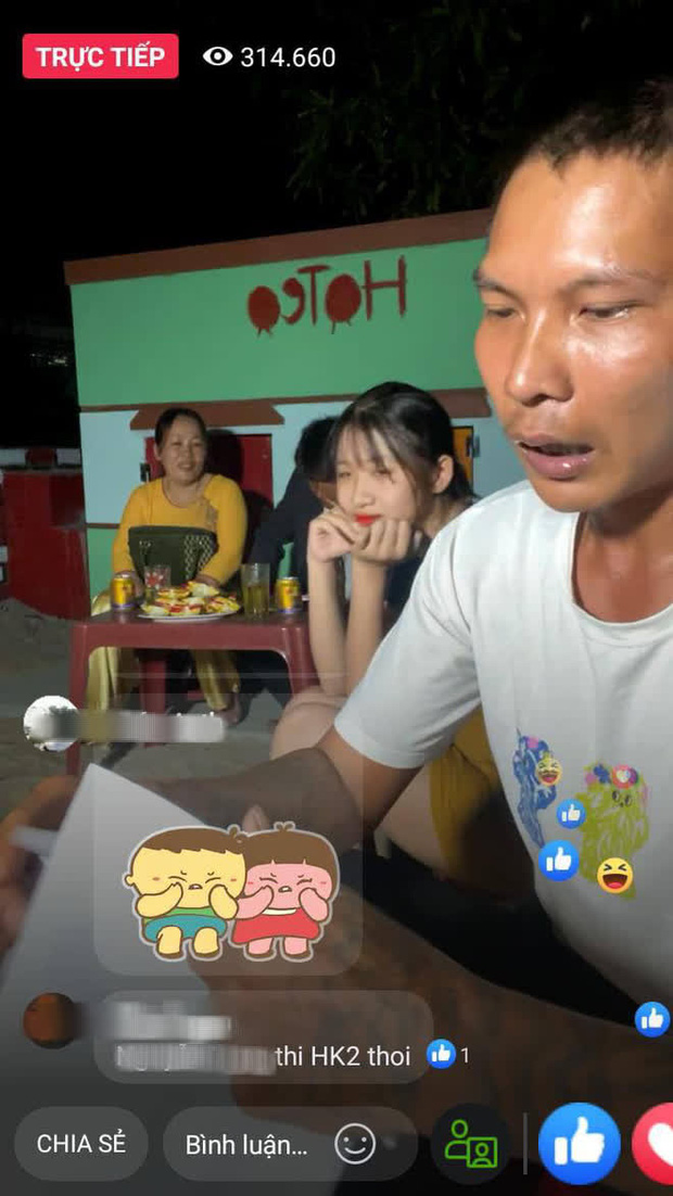 YouTuber phụ hồ phá kỷ lục livestream của đại gia Nguyễn Phương Hằng, hé lộ thu nhập bất ngờ - 1