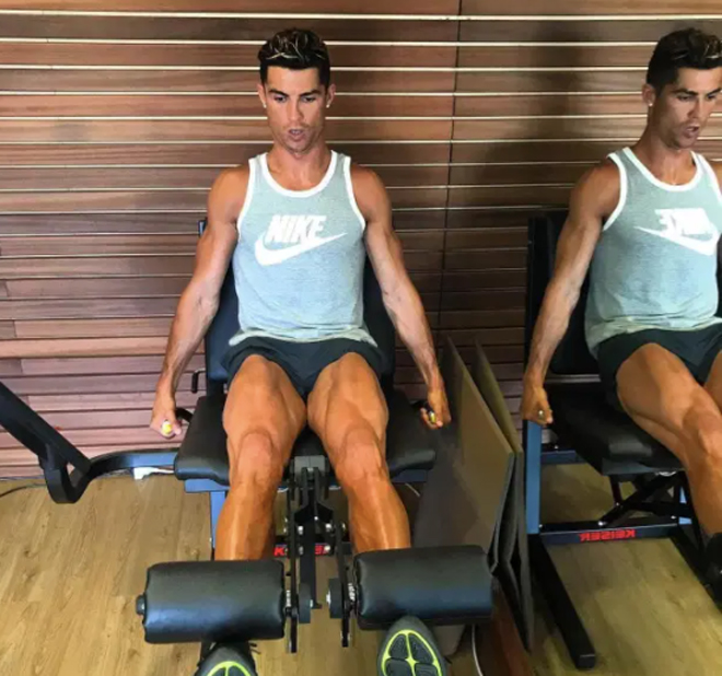 “Lực sĩ” Ronaldo với bí quyết tập GYM bật cao 2m56, ghi bàn như siêu nhân - 3