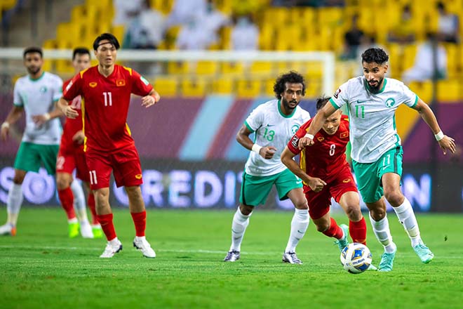 Họp báo Việt Nam đấu Saudi Arabia: Thầy Park phân trần về thẻ đỏ của Duy Mạnh - 1