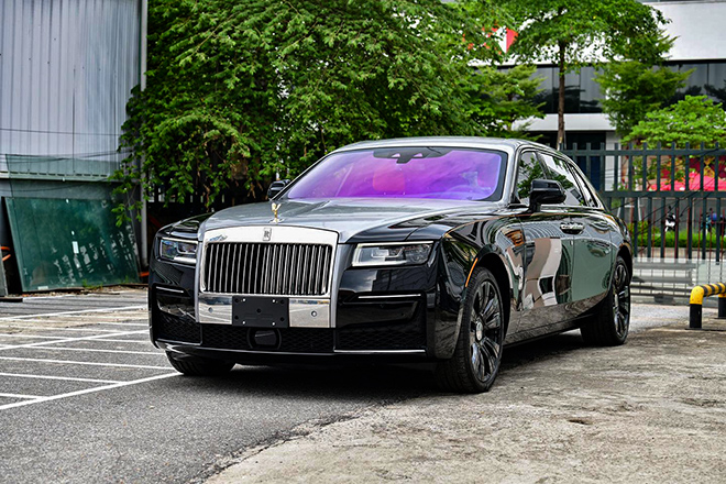 Chi tiết Rolls-Royce Ghost thế hệ thứ 2 ở Việt Nam, giá hơn 40 tỷ đồng - 1
