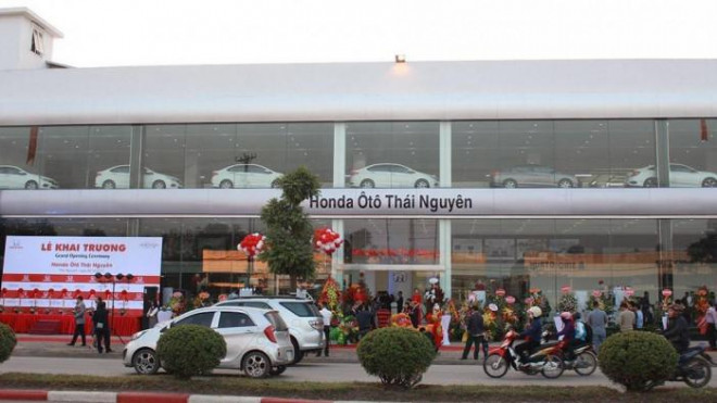Lừa đảo nhiều khách mua ô tô, Giám đốc đại lý Honda ô tô Thái Nguyên bị bắt - 1