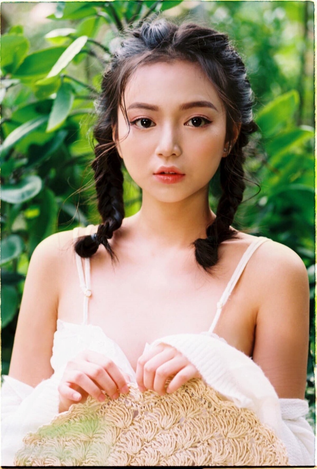 Vũ Ngọc Kim Chi đến từ Hải Phòng là người mẫu ảnh nổi tiếng trong giới trẻ. Ngoài ra, cô còn là một streamer. 
