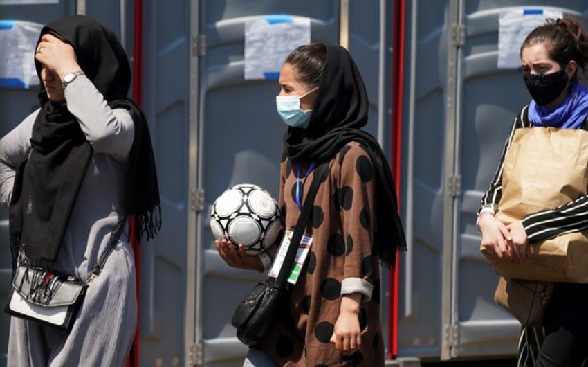 Taliban tuyên bố cấm phụ nữ Afghanistan chơi thể thao - 1