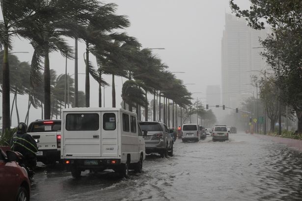 Sau bão Côn Sơn, kịch bản “bão chồng bão” như năm 2020 có xảy ra ở miền Trung? - 1