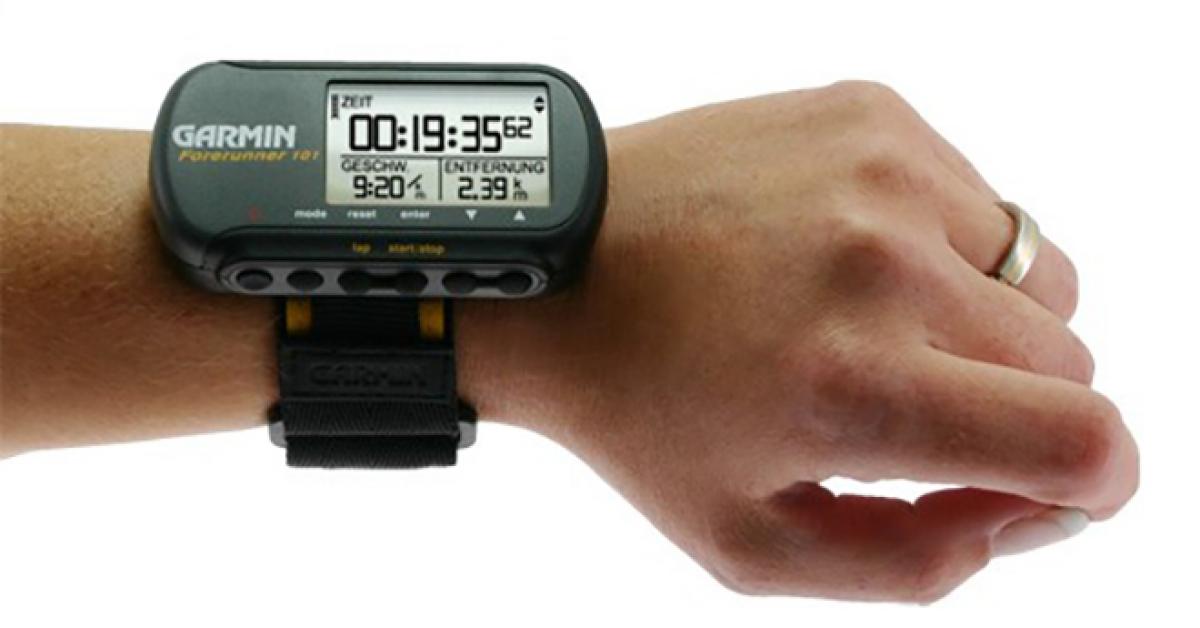 Garmin forerunner 165. Garmin Forerunner 101. Forerunner 2010. Линейка Garmin Forerunner. GPS трекер на руку.