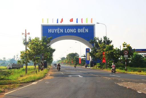 Tin tức 24h qua: Tự thấy mình chống dịch có thiếu sót, Chủ tịch huyện nộp đơn xin nghỉ việc - 1