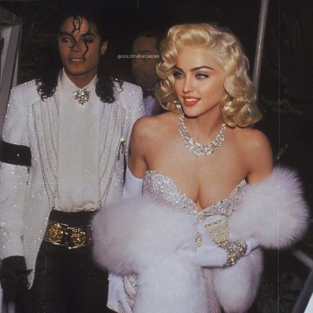 Bí quyết giữ dáng mỹ miều của Madonna - 1