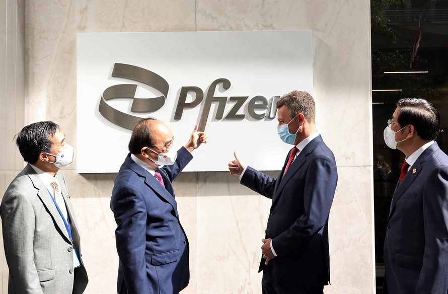 Pfizer cam kết cung cấp 31 triệu liều vắc-xin cho Việt Nam - 1