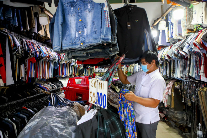 Cận cảnh: Hàng quán TP.HCM sẵn sàng cho ngày 1-10 - 12