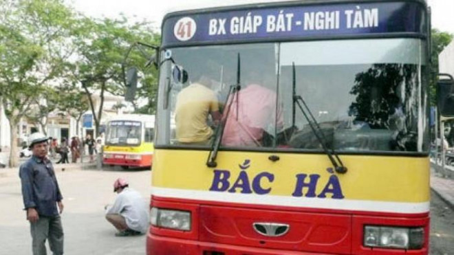 Nóng: Một doanh nghiệp tại Hà Nội xin bỏ loạt tuyến buýt vì phá sản - 1