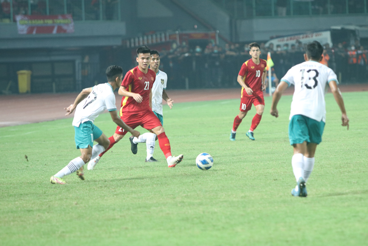 Video bóng đá U19 Việt Nam - U19 Indonesia: Đôi công hấp dẫn, chiến đấu đến cùng (Giải U19 Đông Nam Á) - 1