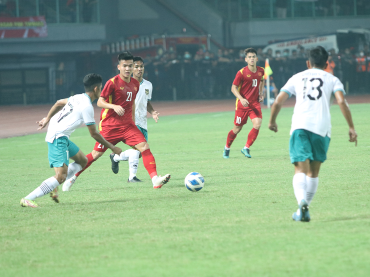 Video bóng đá U19 Việt Nam - U19 Indonesia: Đôi công hấp dẫn, chiến đấu đến cùng (Giải U19 Đông Nam Á)