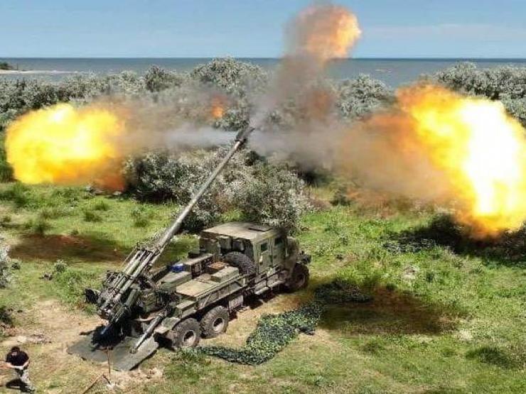 Ukraine dùng loại vũ khí hạng nặng nào trút hỏa lực vào đảo Rắn?