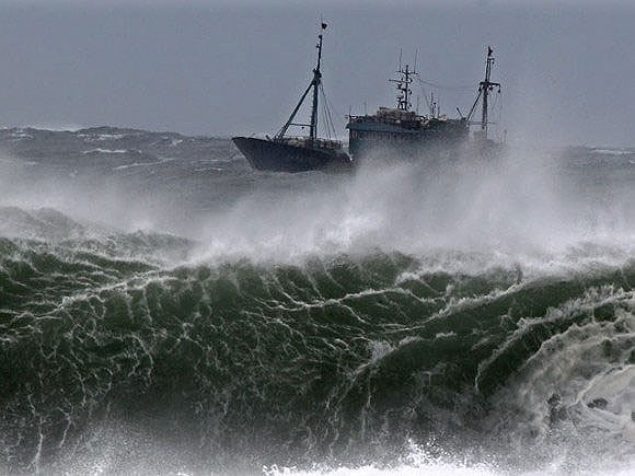 Sau bão số 1 Chaba, Biển Đông còn hứng bao nhiêu cơn bão trong tháng 7? - 1