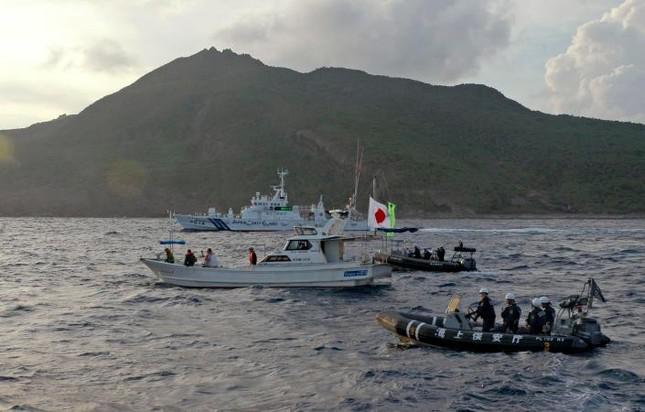 Nhật Bản phát hiện tàu chiến Nga và Trung Quốc tiếp cận đảo tranh chấp - 1