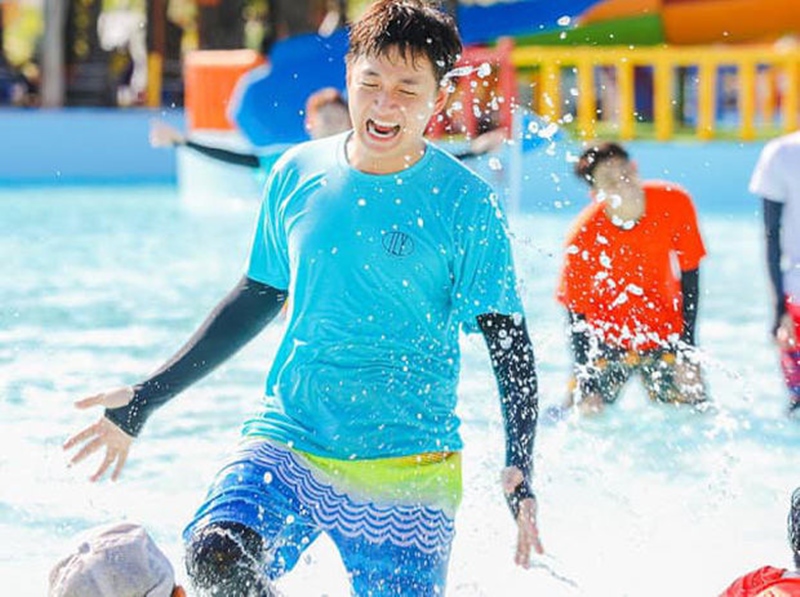 Ngô Kiến Huy mạnh dạn cởi áo khoe body sau những tháng ngày bị gọi là "đuông dừa" - 6