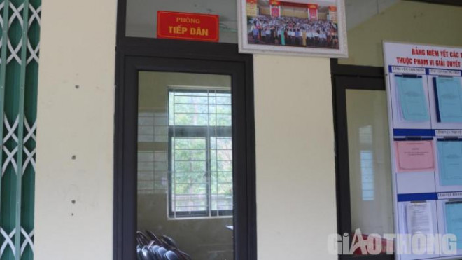 Hai UBND xã ở Lào Cai đóng cửa vì... đi họp - 11