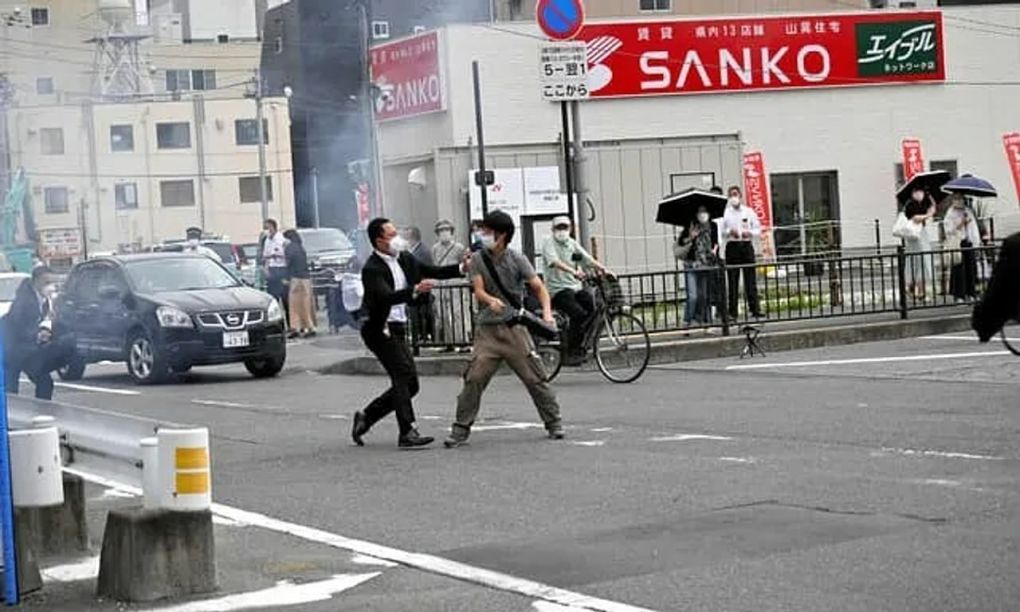 安倍氏が撃たれたときの4つのボディーガードチームのミス-1
