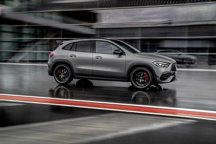 Mercedes-Benz Việt Nam công bố giá bán dòng xe AMG GLA 45 - 1