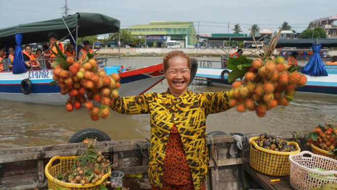 Chiêm ngưỡng 1 trong 10 khu chợ nổi nhộn nhịp nhất thế giới - 10